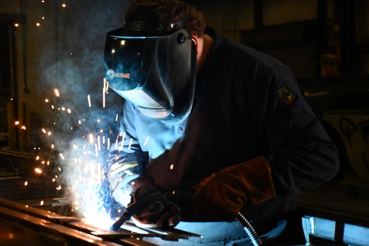 DUAL-TECH welder building a custom deck in Bean Station